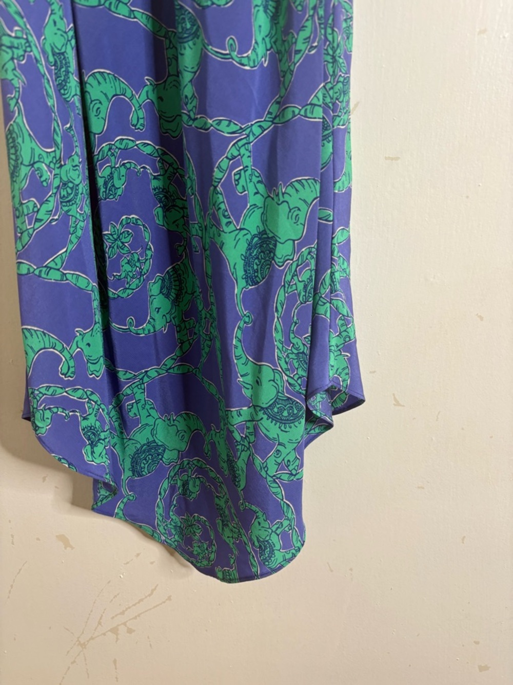 Lilly Pulitzer Silk Elephant Print Chain Strap Top - Picture 3 of 14